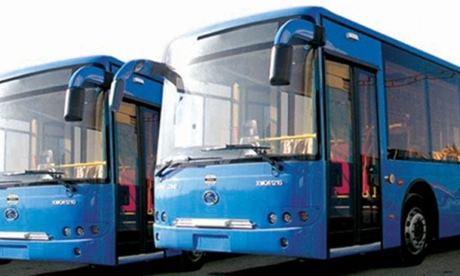 Μαθητές Δημοτικού έβριζαν οδηγό λεωφορείου και χτυπούσαν καθίσματα με σφυριά