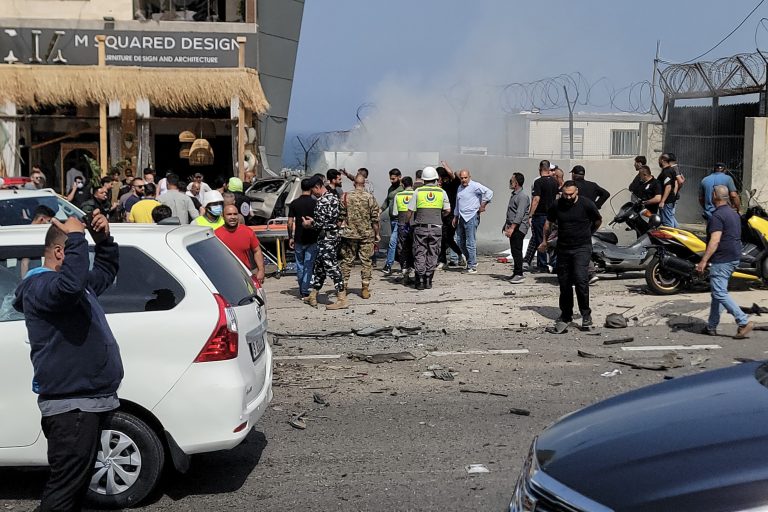 &Lambda;ί&beta;&alpha;&nu;&omicron;&sigmaf;: &Omicron;&kappa;&tau;ώ &nu;&epsilon;&kappa;&rho;&omicron;ί, &alpha;&nu;ά&mu;&epsilon;&sigma;ά &tau;&omicron;&upsilon;&sigmaf; &pi;&alpha;&iota;&delta;&iota;ά &alpha;&pi;ό &tau;&alpha; &iota;&sigma;&rho;&alpha;&eta;&lambda;&iota;&nu;ά &pi;&lambda;ή&gamma;&mu;&alpha;&tau;&alpha;