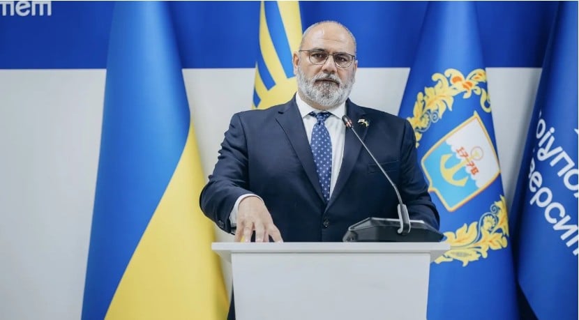 &Eta; &Kappa;ύ&pi;&rho;&omicron;&sigmaf; &pi;&alpha;&rho;έ&delta;&omega;&sigma;&epsilon; &epsilon;&lambda;&lambda;&eta;&nu;ό&gamma;&lambda;&omega;&sigma;&sigma;&alpha; &beta;&iota;&beta;&lambda;ί&alpha; &sigma;&tau;&omicron; &Pi;&alpha;&nu;&epsilon;&pi;&iota;&sigma;&tau;ή&mu;&iota;&omicron; &Mu;&alpha;&rho;&iota;&omicron;ύ&pi;&omicron;&lambda;&eta;&sigmaf;