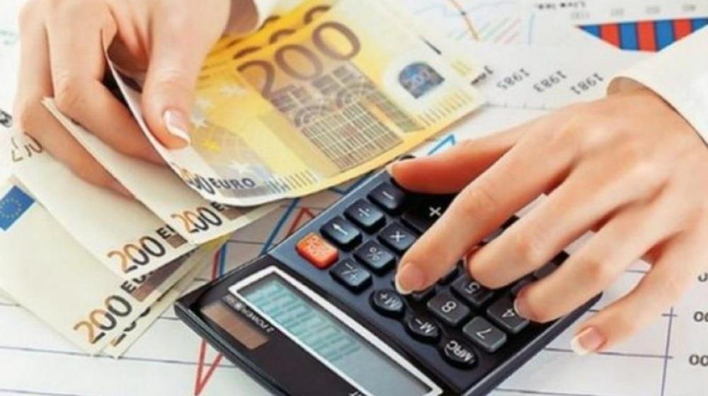 &Kappa;ί&nu;&eta;&mu;&alpha; &epsilon;&nu;ά&nu;&tau;&iota;&alpha; &sigma;&epsilon; &epsilon;&kappa;&pi;&omicron;&iota;ή&sigma;&epsilon;&iota;&sigmaf;: &Alpha;&nu;&alpha;&phi;&omicron;&rho;ά &sigma;&epsilon; &Epsilon;&Epsilon; &alpha;&nu; &kappa;&rho;&iota;&theta;&epsilon;ί &alpha;&nu;&tau;&iota;&sigma;&upsilon;&nu;&tau;&alpha;&gamma;&mu;&alpha;&tau;&iota;&kappa;ό&sigmaf; &nu;ό&mu;&omicron;&sigmaf;