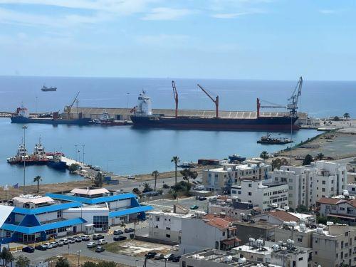 &Tau;&eta;&nu; &alpha;&pi;ό&phi;&alpha;&sigma;&eta; &gamma;&iota;&alpha; &Lambda;&iota;&mu;ά&nu;&iota;-&Mu;&alpha;&rho;ί&nu;&alpha; &Lambda;ά&rho;&nu;&alpha;&kappa;&alpha;&sigmaf; &chi;&alpha;&iota;&rho;&epsilon;&tau;ί&zeta;&epsilon;&iota; &eta; &Alpha;&rho;&chi;ή &Lambda;&iota;&mu;έ&nu;&omega;&nu;