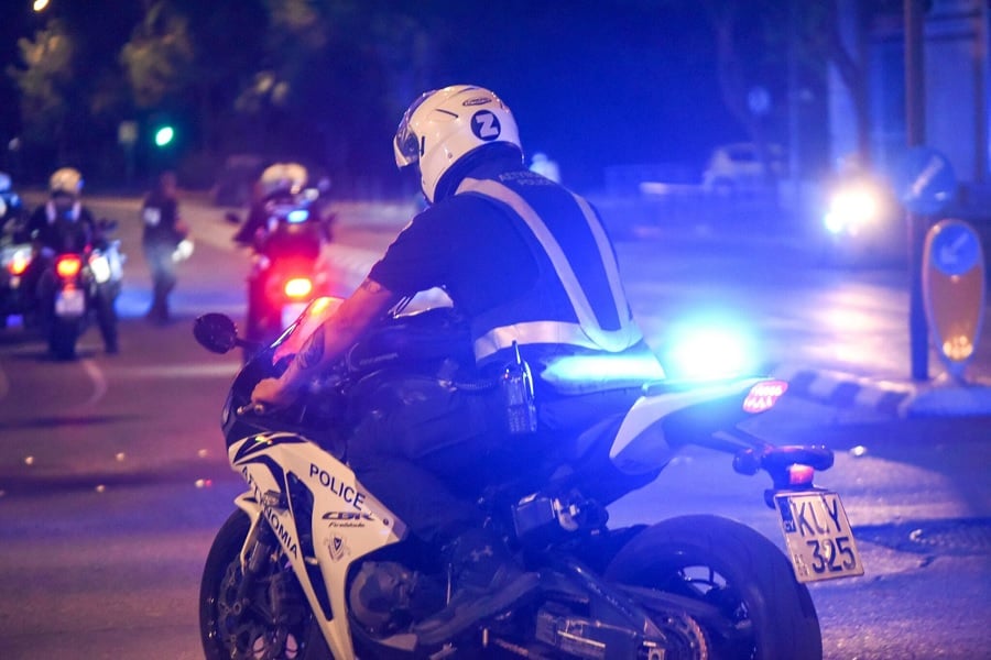 Επεισοδιακή καταδίωξη διακινητή μεταναστών - Προσέκρουσε σε περιπολικό