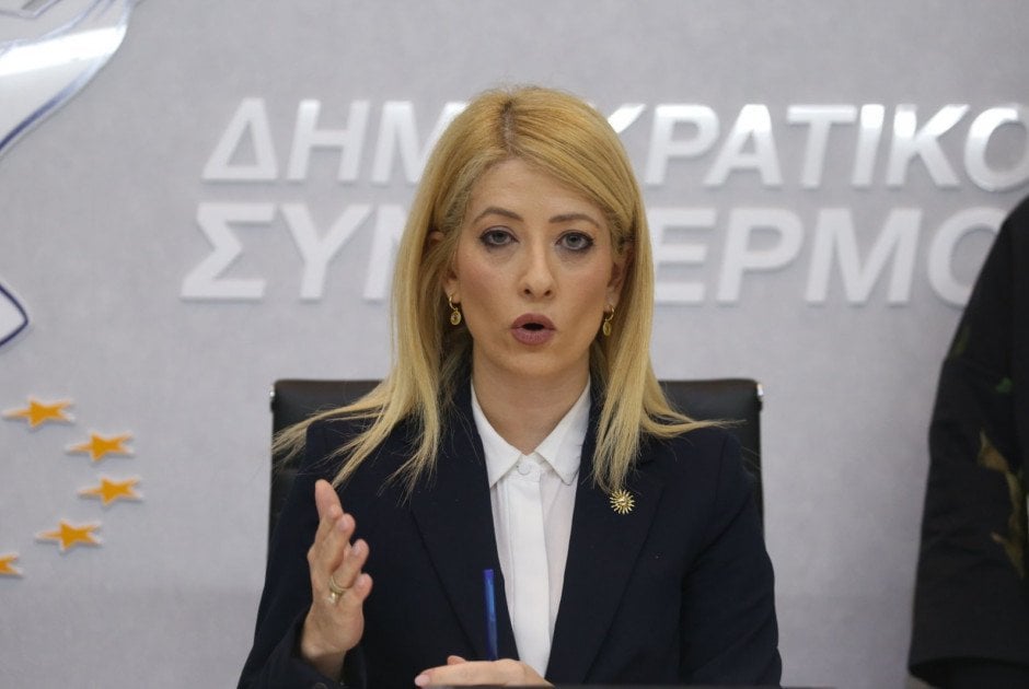 &Pi;&upsilon;&rho;ά &Alpha;&nu;&nu;ί&tau;&alpha;&sigmaf; &gamma;&iota;&alpha; &Kappa;&upsilon;&pi;&rho;&iota;&alpha;&kappa;ό: &Epsilon;&mu;&epsilon;ί&sigmaf; &delta;&epsilon;&nu; &pi;&alpha;ί&zeta;&omicron;&upsilon;&mu;&epsilon; &pi;&alpha;&iota;&chi;&nu;ί&delta;&iota;&alpha;, &delta;&epsilon;&nu; &chi;&alpha;ϊ&delta;&epsilon;ύ&omicron;&upsilon;&mu;&epsilon; &alpha;&upsilon;&tau;&iota;ά