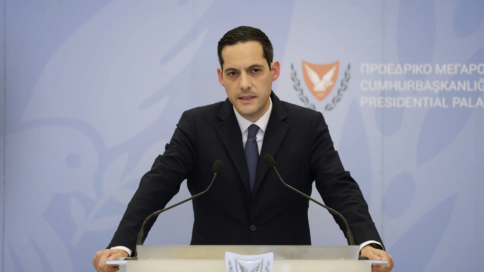&Kappa;&Epsilon;: &Alpha;&nu;&alpha;&beta;ά&lambda;&lambda;&epsilon;&tau;&alpha;&iota; &eta; &epsilon;&pi;ί&sigma;&kappa;&epsilon;&psi;&eta; &Mu;&epsilon;&lambda;ό&nu;&iota; &lambda;ό&gamma;&omega; &tau;&omicron;&upsilon; &pi;&epsilon;&rho;&iota;&sigma;&tau;&alpha;&tau;&iota;&kappa;&omicron;ύ &mu;&epsilon; &tau;&rho;&alpha;&upsilon;&mu;&alpha;&tau;&iota;&sigma;&mu;ό 8 &pi;&epsilon;&zeta;ώ&nu;