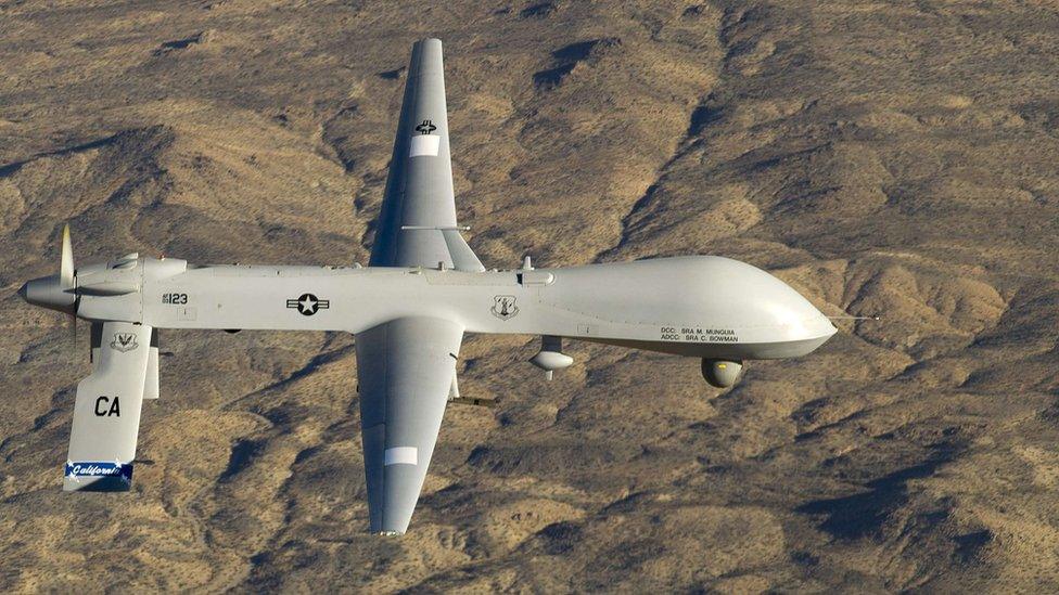 &Lambda;&iota;&theta;&omicron;&upsilon;&alpha;&nu;ί&alpha;: Drone &laquo;&pi;&iota;&theta;&alpha;&nu;ό&nu; &omicron;&upsilon;&kappa;&rho;&alpha;&nu;&iota;&kappa;ό&raquo;, &sigma;&upsilon;&nu;&epsilon;&tau;&rho;ί&beta;&eta; &sigma;&tau;&eta;&nu; &pi;ό&lambda;&eta; &Omicron;&upsilon;&tau;έ&nu;&alpha;