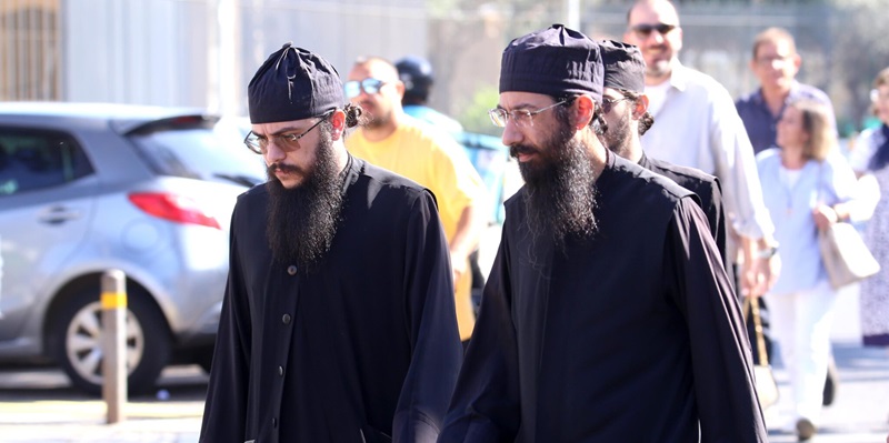 Αρχιεπισκοπή για Αββακούμ: Δεν έχουν πλέον ιεροσύνη, να αποφεύγετε την επαφή