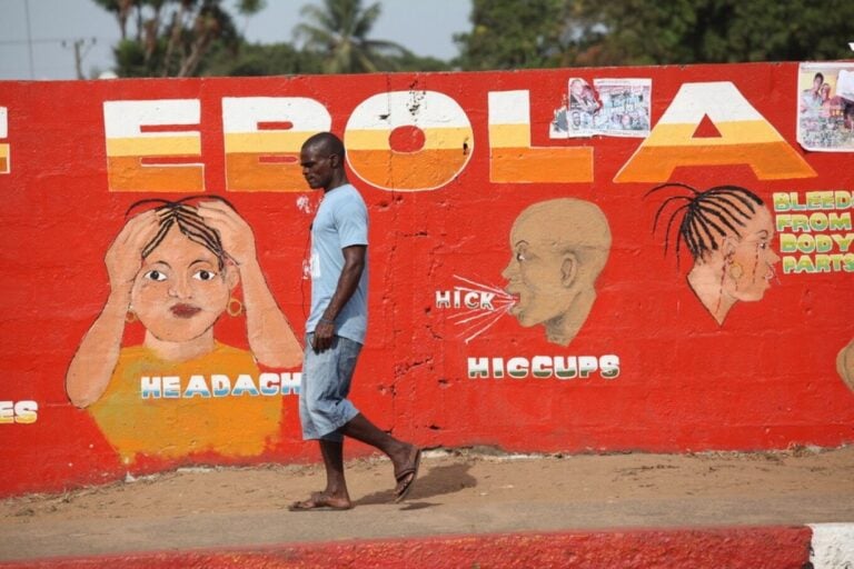 Ebola: Ο Παγκόσμιος Οργανισμός Υγείας εξετάζει υποψήφια εμβόλια
