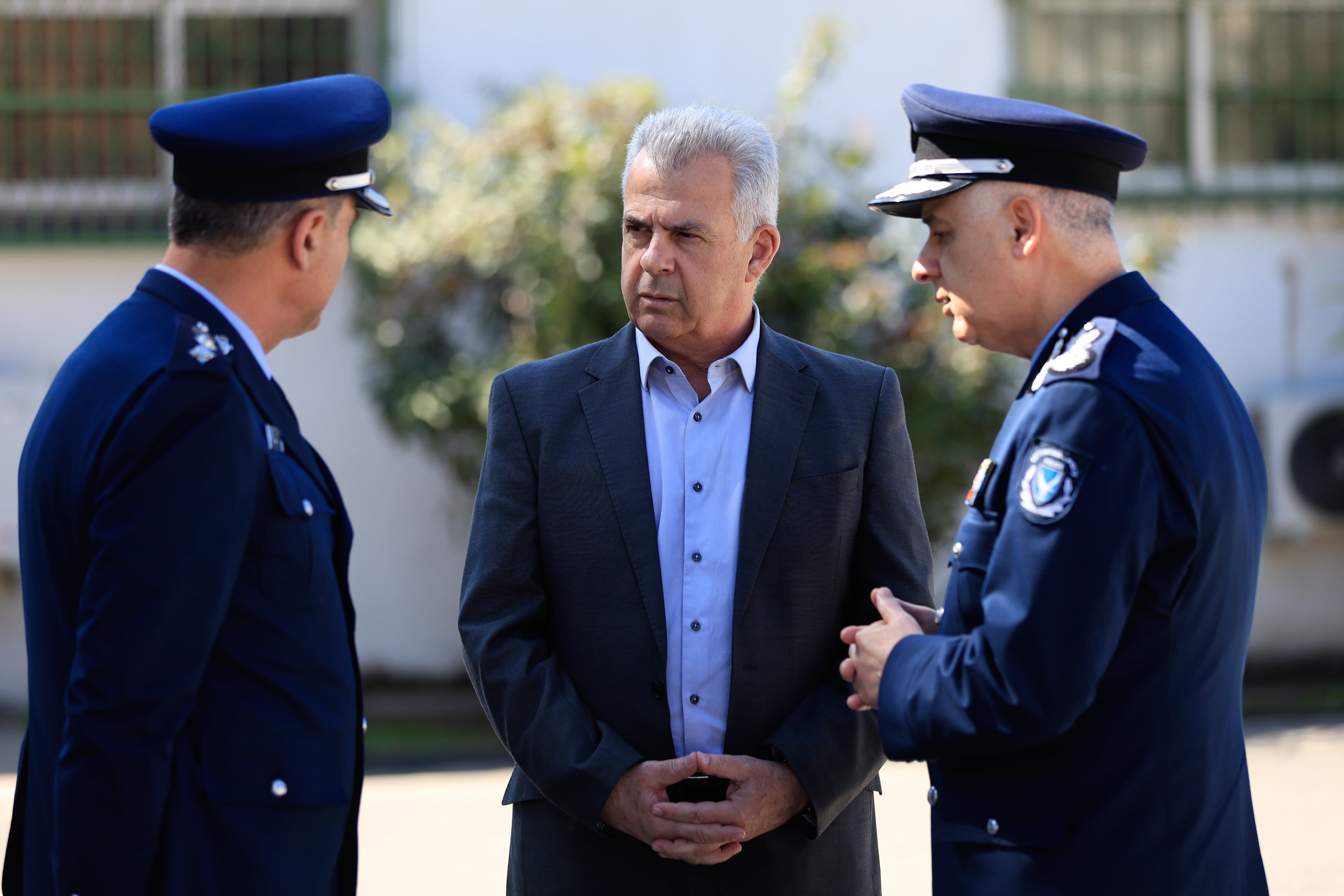 &Phi;&upsilon;&tau;&iota;&rho;ή&sigmaf;: &Delta;&epsilon;&nu; &upsilon;&pi;ά&rho;&chi;&epsilon;&iota; &rho;ή&xi;&eta; &mu;&epsilon; &tau;&eta;&nu; &eta;&gamma;&epsilon;&sigma;ί&alpha; &tau;&eta;&sigmaf; &Alpha;&sigma;&tau;&upsilon;&nu;&omicron;&mu;ί&alpha;&sigmaf; - &Tau;&iota; &epsilon;ί&pi;&epsilon; &gamma;&iota;&alpha; &Sigma;&tau;&omicron;&lambda;ί&sigma;&kappa;&omicron;
