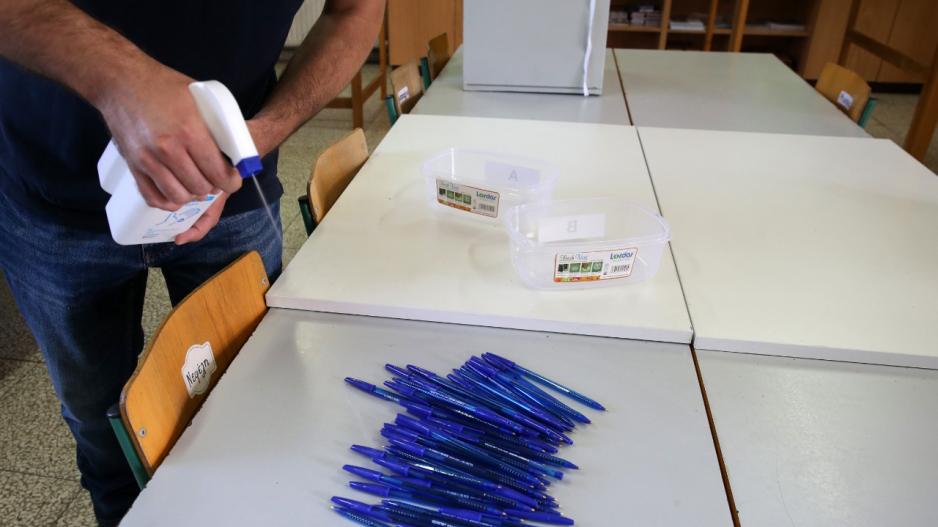 &Beta;&omicron;&upsilon;&lambda;&epsilon;&upsilon;&tau;&iota;&kappa;έ&sigmaf;: &Alpha;&nu; &eta; &pi;έ&nu;&alpha; &delta;&epsilon;&nu; &epsilon;ί&nu;&alpha;&iota; &mu;&pi;&lambda;&epsilon; ή &mu;&alpha;ύ&rho;&eta;, &tau;ό&tau;&epsilon; &eta; &psi;ή&phi;&omicron;&sigmaf; &epsilon;ί&nu;&alpha;&iota; ά&kappa;&upsilon;&rho;&eta;