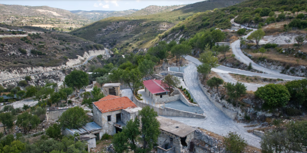 &Kappa;&omicron;&iota;&nu;&omicron;&tau;ά&rho;&chi;&eta;&sigmaf; Ά&rho;&sigma;&omicron;&upsilon;&sigmaf;: &Delta;&epsilon;&nu; &mu;&alpha;&sigmaf; &epsilon;&nu;&delta;&iota;&alpha;&phi;έ&rho;&epsilon;&iota; &eta; &epsilon;&theta;&nu;&iota;&kappa;ό&tau;&eta;&tau;&alpha; &tau;&omicron;&upsilon; &epsilon;&pi;&epsilon;&nu;&delta;&upsilon;&tau;ή &sigma;&tau;&eta;&nu; &Tau;&rho;ό&zeta;&epsilon;&nu;&alpha;