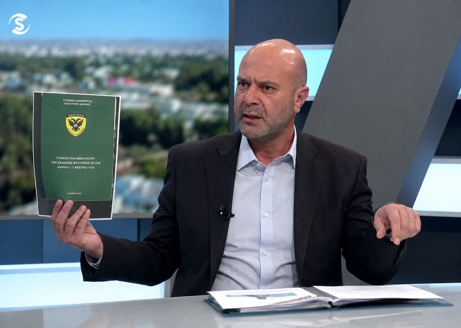 &Chi;&rho;ί&sigma;&tau;&omicron;&upsilon;: &Pi;&omicron;&upsilon;&theta;&epsilon;&nu;ά &delta;&epsilon;&nu; &pi;&rho;&omicron;&kappa;ύ&pi;&tau;&epsilon;&iota; ό&tau;&iota; &omicron; &Chi;&rho;&iota;&sigma;&tau;ό&phi;&iota;&alpha;&sigmaf; &pi;&omicron;&lambda;έ&mu;&eta;&sigma;&epsilon; &sigma;&tau;&omicron; &alpha;&epsilon;&rho;&omicron;&delta;&rho;ό&mu;&iota;&omicron; (vid)