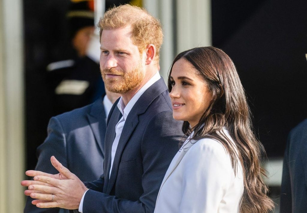&Pi;&rho;ί&gamma;&kappa;&iota;&pi;&alpha;&sigmaf; Harry: T&omicron; &sigma;&upsilon;&mu;&beta;&omicron;&lambda;&iota;&kappa;ό &delta;ώ&rho;&omicron; &gamma;&iota;&alpha; &tau;&eta;&nu; &epsilon;&pi;έ&tau;&epsilon;&iota;ό &tau;&omicron;&upsilon; &mu;&epsilon; &tau;&eta; Meghan Markle