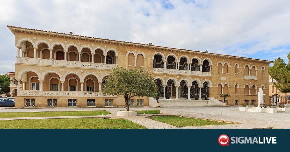 &Iota;&epsilon;&rho;ά &Sigma;ύ&nu;&omicron;&delta;&omicron;&sigmaf;: &Epsilon;&gamma;&kappa;&rho;ί&theta;&eta;&kappa;&epsilon; &omicron;&mu;ό&phi;&omega;&nu;&alpha; &omicron; &nu;έ&omicron;&sigmaf; &Kappa;&alpha;&tau;&alpha;&sigma;&tau;&alpha;&tau;&iota;&kappa;ό&sigmaf; &Chi;ά&rho;&tau;&eta;&sigmaf;
