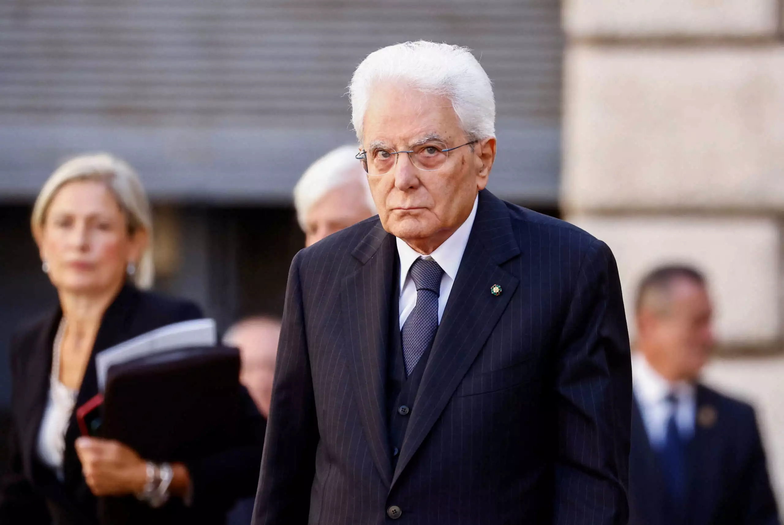 &Mu;&alpha;&tau;&alpha;&rho;έ&lambda;&alpha;: &Alpha;&pi;&omicron;&lambda;ί&tau;&iota;&sigma;&tau;&eta; &mu;&epsilon;&tau;&alpha;&chi;&epsilon;ί&rho;&iota;&sigma;&eta; &eta; &kappa;&rho;ά&tau;&eta;&sigma;&eta; &kappa;&rho;&alpha;&tau;&omicron;&upsilon;&mu;έ&nu;&omega;&nu; &tau;&omicron;&upsilon; &sigma;&tau;&omicron;&lambda;ί&sigma;&kappa;&omicron;&upsilon;
