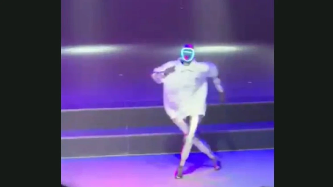 &Beta;&Iota;&Nu;&Tau;&Epsilon;&Omicron;: &Rho;&omicron;&mu;&pi;ό&tau; &pi;ή&gamma;&epsilon; &nu;&alpha; &chi;&omicron;&rho;έ&psi;&epsilon;&iota; &tau;&omicron; &laquo;Billie Jean&raquo; &kappa;&alpha;&iota; &pi;ή&gamma;&alpha;&nu;... ό&lambda;&alpha; &alpha;&nu;ά&pi;&omicron;&delta;&alpha;