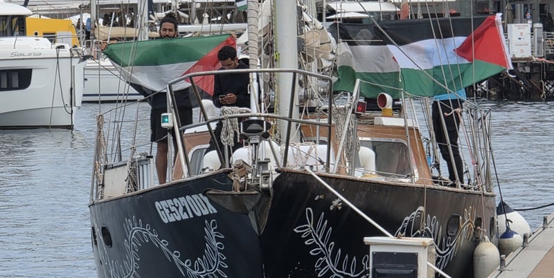 &Pi;&alpha;&rho;&alpha;&mu;έ&nu;&epsilon;&iota; &sigma;&tau;&eta;&nu; &Pi;ά&phi;&omicron; &tau;&omicron; &sigma;&kappa;ά&phi;&omicron;&sigmaf; &tau;&omicron;&upsilon; &sigma;&tau;&omicron;&lambda;ί&sigma;&kappa;&omicron;&upsilon; - &Alpha;&nu;&alpha;&mu;έ&nu;&omicron;&upsilon;&nu; &omicron;&delta;&eta;&gamma;ί&epsilon;&sigmaf; &gamma;&iota;&alpha; &alpha;&pi;ό&pi;&lambda;&omicron;&upsilon;