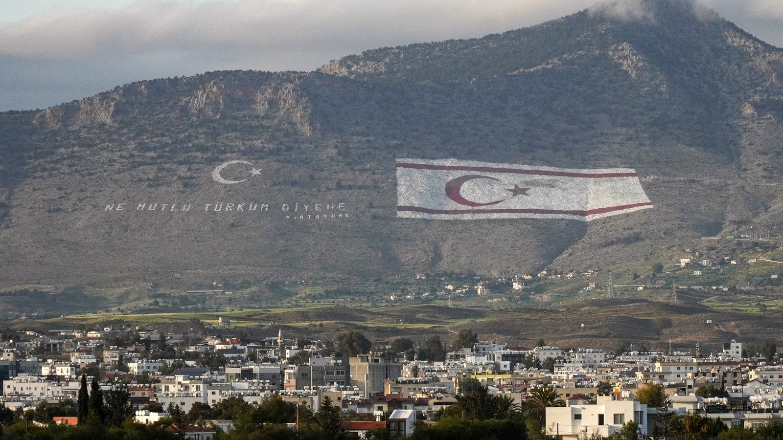 &Kappa;&alpha;&tau;&epsilon;&chi;ό&mu;&epsilon;&nu;&alpha;: &Epsilon;&kappa;&pi;&alpha;&iota;&delta;&epsilon;&upsilon;&tau;&iota;&kappa;ό&sigmaf; &kappa;&alpha;&tau;&eta;&gamma;&omicron;&rho;&epsilon;ί&tau;&alpha;&iota; &gamma;&iota;&alpha; &sigma;&epsilon;&xi;&omicron;&upsilon;&alpha;&lambda;&iota;&kappa;ή &pi;&alpha;&rho;&epsilon;&nu;ό&chi;&lambda;&eta;&sigma;&eta; &mu;&alpha;&theta;&eta;&tau;ώ&nu;