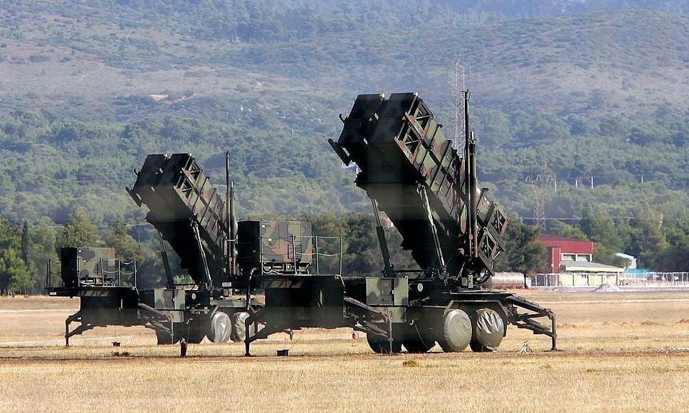 &Tau;&omicron;&upsilon;&rho;&kappa;&iota;&kappa;ό&sigmaf; &tau;ύ&pi;&omicron;&sigmaf; &gamma;&iota;&alpha; &alpha;&pi;ό&sigma;&upsilon;&rho;&sigma;&eta; Patriot: &laquo;&Beta;ή&mu;&alpha; &pi;ί&sigma;&omega; &alpha;&pi;ό &tau;&eta;&nu; &Epsilon;&lambda;&lambda;ά&delta;&alpha;&raquo;