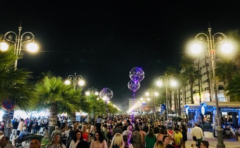 &Omicron; &Kappa;&alpha;&tau;&alpha;&kappa;&lambda;&upsilon;&sigma;&mu;ό&sigmaf; &Lambda;ά&rho;&nu;&alpha;&kappa;&alpha;&sigmaf; &epsilon;&pi;&iota;&sigma;&tau;&rho;έ&phi;&epsilon;&iota; &mu;&epsilon; έ&xi;&iota; &eta;&mu;έ&rho;&epsilon;&sigmaf; &pi;&omicron;&lambda;&iota;&tau;&iota;&sigma;&mu;&omicron;ύ &kappa;&alpha;&iota; &pi;&alpha;&rho;ά&delta;&omicron;&sigma;&eta;&sigmaf;