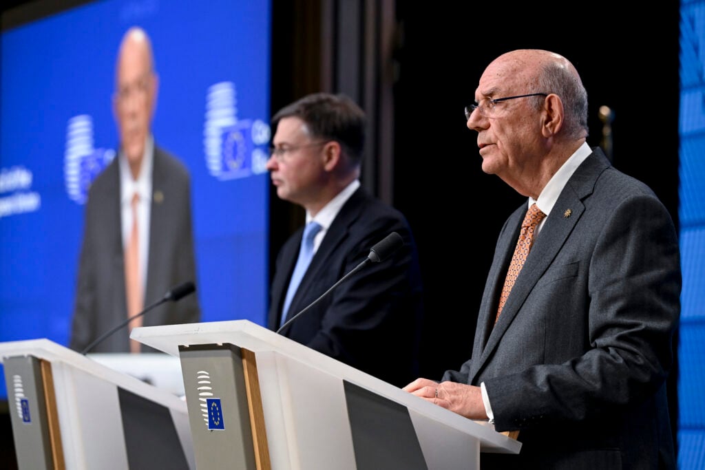 H K&upsilon;&pi;&rho;&iota;&alpha;&kappa;ή &Pi;&rho;&omicron;&epsilon;&delta;&rho;ί&alpha; &phi;&iota;&lambda;&omicron;&xi;&epsilon;&nu;&epsilon;ί &tau;&omicron; ά&tau;&upsilon;&pi;&omicron; ECOFIN &upsilon;&pi;ό &pi;&alpha;&rho;&omicron;&upsilon;&sigma;ί&alpha; &Pi;&iota;&epsilon;&rho;&rho;&alpha;&kappa;ά&kappa;&eta;