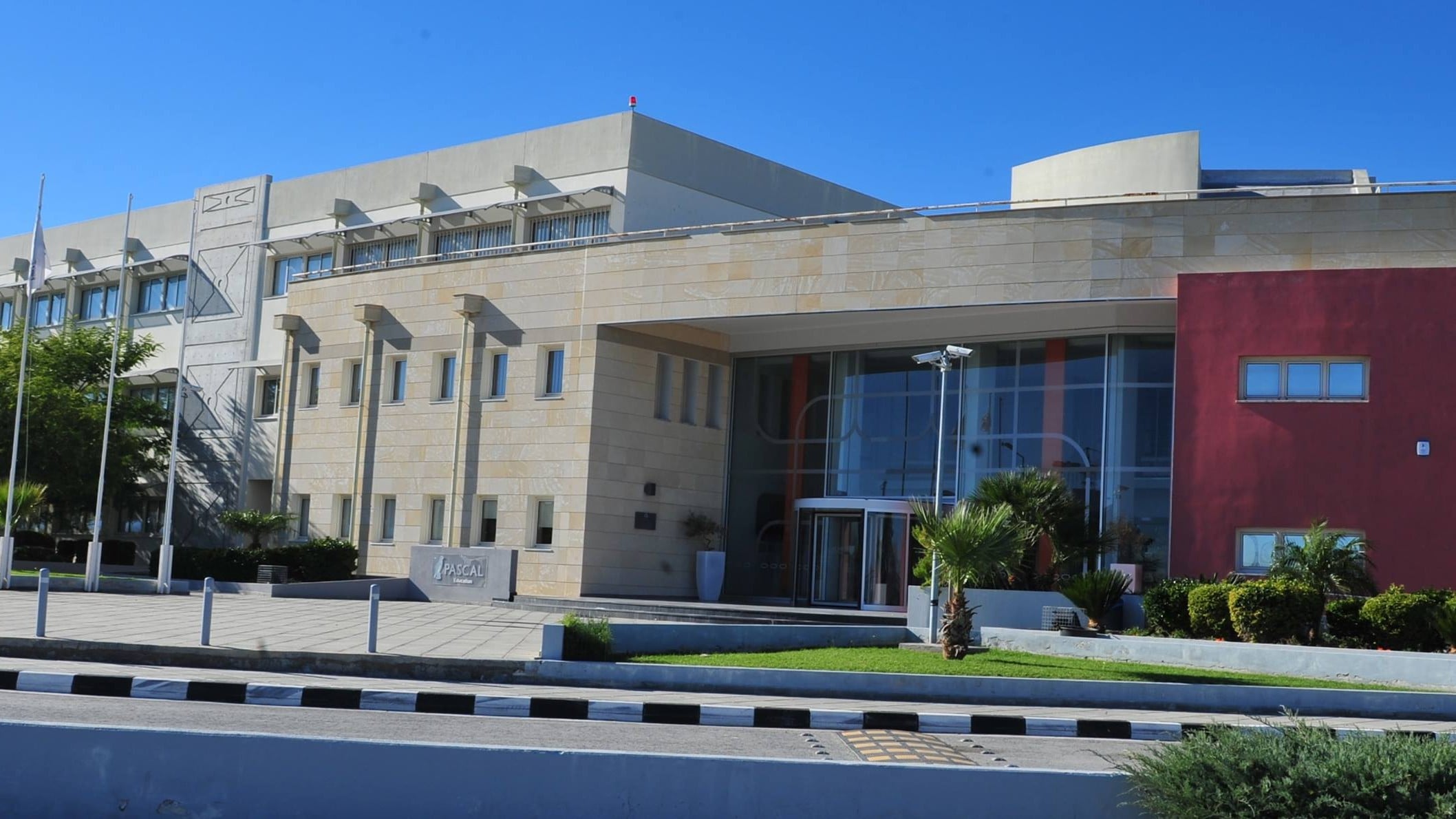 Ά&gamma;&nu;&omega;&sigma;&tau;&omicron;&iota; έ&sigma;&pi;&alpha;&sigma;&alpha;&nu; &pi;&alpha;&rho;ά&theta;&upsilon;&rho;&alpha; &kappa;&alpha;&iota; &zeta;&omega;&gamma;&rho;ά&phi;&iota;&sigma;&alpha;&nu; &mu;&epsilon; &sigma;&pi;&rho;έ&iota; &sigma;&tau;&eta;&nu; &iota;&delta;&iota;&omega;&tau;&iota;&kappa;ή &sigma;&chi;&omicron;&lambda;ή &Pi;&alpha;&sigma;&kappa;ά&lambda;