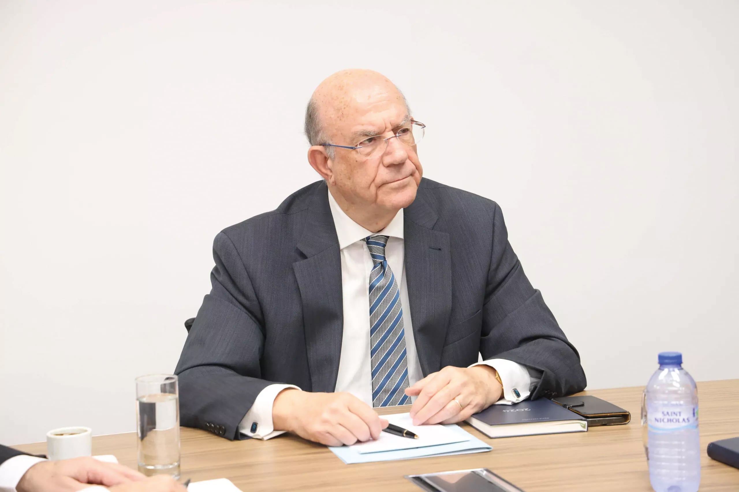 &Kappa;&epsilon;&rho;&alpha;&upsilon;&nu;ό&sigmaf;: &Alpha;&nu;ά&gamma;&kappa;&eta; &alpha;&upsilon;&xi;&eta;&mu;έ&nu;&omega;&nu; &epsilon;&pi;&epsilon;&nu;&delta;ύ&sigma;&epsilon;&omega;&nu; &chi;&omega;&rho;ί&sigmaf; &chi;&alpha;&lambda;ά&rho;&omega;&sigma;&eta; &delta;&eta;&mu;&omicron;&sigma;&iota;&omicron;&nu;&omicron;&mu;&iota;&kappa;ώ&nu; &kappa;&alpha;&nu;ό&nu;&omega;&nu; &Epsilon;&Epsilon;
