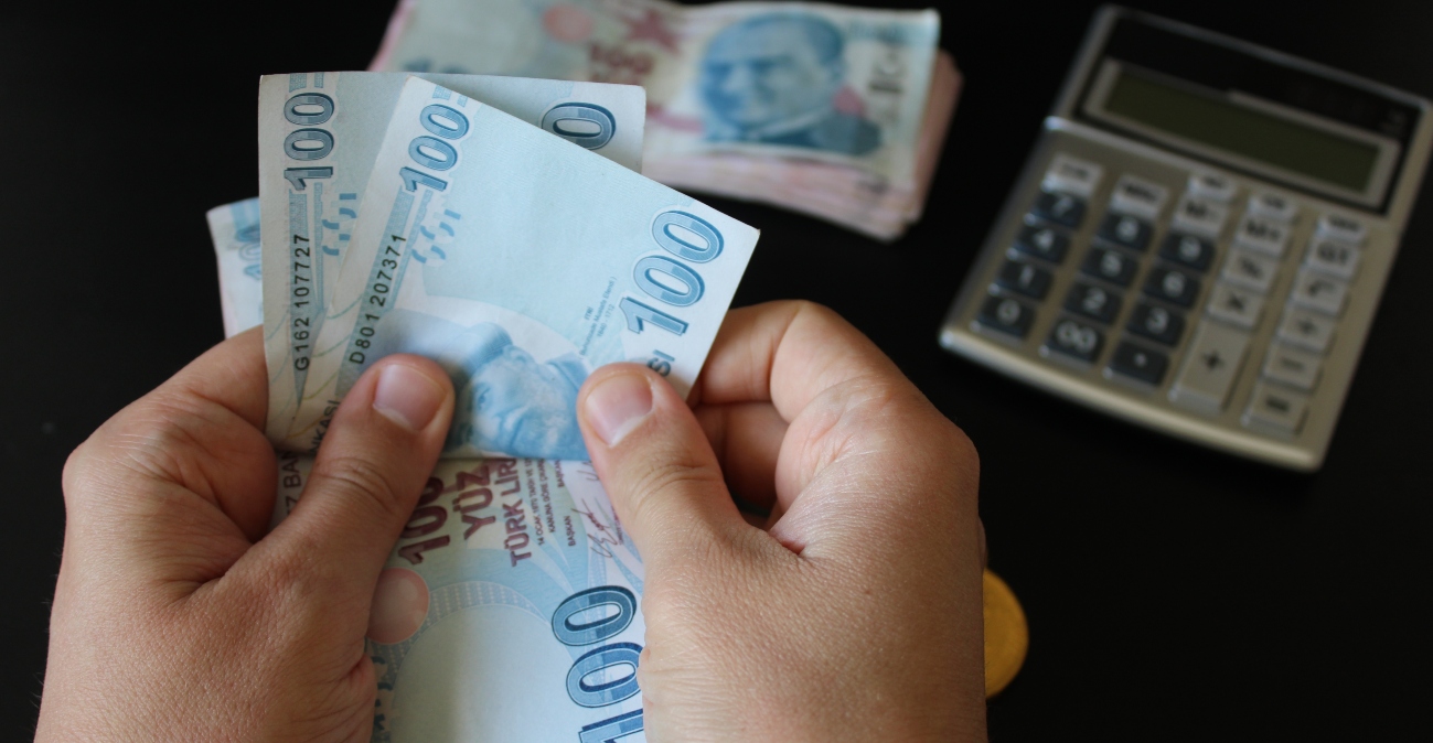 &Tau;&omicron;&upsilon;&rho;&kappa;ί&alpha;: &Pi;&tau;ώ&sigma;&eta; &sigma;&epsilon; &mu;&epsilon;&tau;&omicron;&chi;έ&sigmaf; &kappa;&alpha;&iota; &lambda;ί&rho;&alpha; &mu;&epsilon;&tau;ά &tau;&eta; &delta;&iota;&kappa;&alpha;&sigma;&tau;&iota;&kappa;ή &alpha;&pi;ό&phi;&alpha;&sigma;&eta; &gamma;&iota;&alpha; &tau;&omicron; CHP