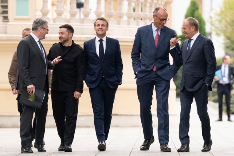 &Zeta;&epsilon;&lambda;έ&nu;&sigma;&kappa;&iota;: Ά&delta;&iota;&kappa;&omicron; &nu;&alpha; &mu;&alpha;&sigmaf; &chi;&omicron;&rho;&eta;&gamma;&eta;&theta;&epsilon;ί &kappa;&alpha;&theta;&epsilon;&sigma;&tau;ώ&sigmaf; &sigma;&upsilon;&nu;&delta;&epsilon;&delta;&epsilon;&mu;έ&nu;&omicron;&upsilon; &mu;έ&lambda;&omicron;&upsilon;&sigmaf; &mu;&epsilon; &Epsilon;&Epsilon;