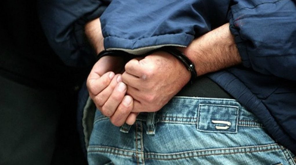 Χειροπέδες σε 31χρονο – Βρήκαν στην κατοχή του χάπια ecstasy και κάνναβη