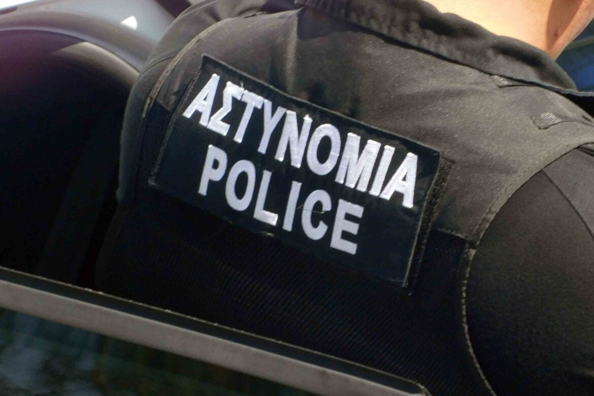 Οκταήμερη κράτηση στους 2 συλληφθέντες για ναρκωτικά, όπλα και εκρηκτικές ύλες