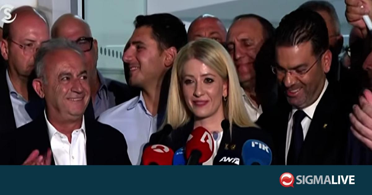 &Alpha;&nu;&nu;ί&tau;&alpha; &Delta;&eta;&mu;&eta;&tau;&rho;ί&omicron;&upsilon;: &Omicron;&iota; &pi;&omicron;&lambda;ί&tau;&epsilon;&sigmaf; &epsilon;&pi;έ&lambda;&epsilon;&xi;&alpha;&nu; &alpha;&sigma;&phi;ά&lambda;&epsilon;&iota;&alpha; &kappa;&alpha;&iota; &sigma;&tau;&alpha;&theta;&epsilon;&rho;ό&tau;&eta;&tau;&alpha;