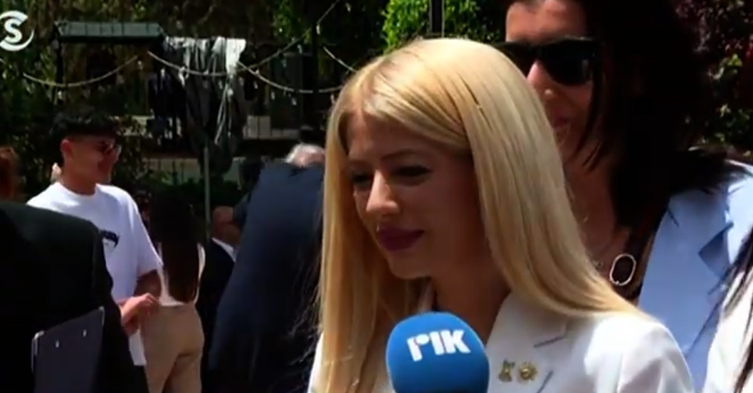 &Alpha;&nu;&nu;ί&tau;&alpha;: &Omicron;&iota; &pi;&omicron;&lambda;ί&tau;&epsilon;&sigmaf; έ&delta;&omega;&sigma;&alpha;&nu; &eta;&chi;&eta;&rho;ό &mu;ή&nu;&upsilon;&mu;&alpha;