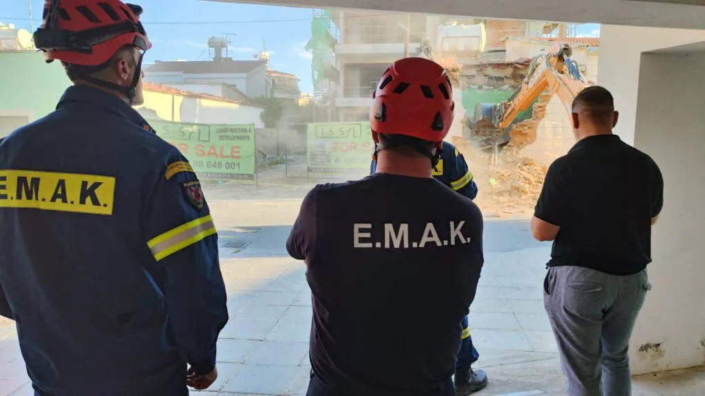 &Epsilon;&Omicron;&Alpha; &Lambda;ά&rho;&nu;&alpha;&kappa;&alpha;&sigmaf;: Έ&kappa;&kappa;&lambda;&eta;&sigma;&eta; &sigma;&epsilon; &iota;&delta;&iota;&omicron;&kappa;&tau;ή&tau;&epsilon;&sigmaf; &epsilon;&pi;&iota;&kappa;ί&nu;&delta;&upsilon;&nu;&omega;&nu; &kappa;&tau;&iota;&rho;ί&omega;&nu; &gamma;&iota;&alpha; ά&mu;&epsilon;&sigma;&eta; &epsilon;&pi;&iota;&delta;&iota;ό&rho;&theta;&omega;&sigma;&eta;