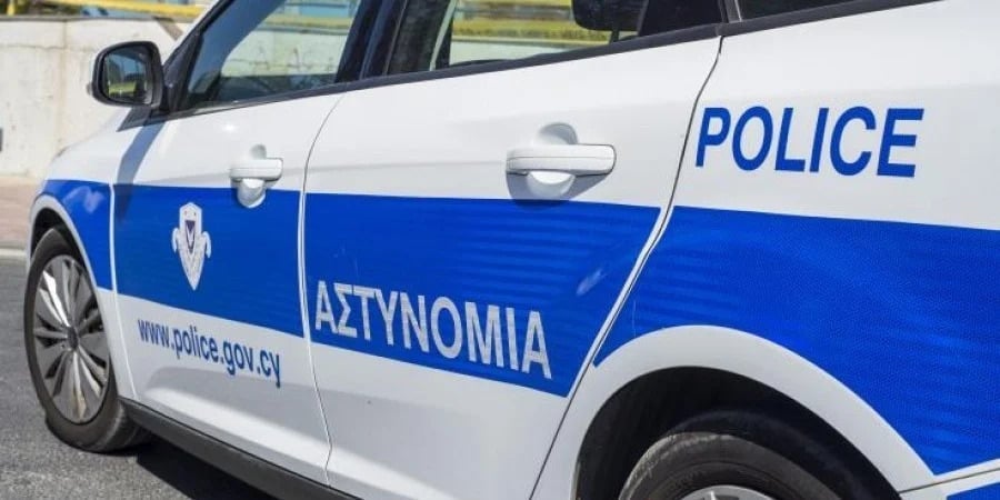 &Lambda;ά&rho;&nu;&alpha;&kappa;&alpha;: &Epsilon;&nu;&tau;&omicron;&pi;ί&sigma;&tau;&eta;&kappa;&epsilon; &epsilon;ύ&phi;&lambda;&epsilon;&kappa;&tau;&eta; ύ&lambda;&eta; &sigma;&tau;&omicron; ό&chi;&eta;&mu;&alpha; &pi;&omicron;&upsilon; &kappa;ά&eta;&kappa;&epsilon; &sigma;&tau;&omicron;&nu; Ά&gamma;&iota;&omicron; &Theta;&epsilon;ό&delta;&omega;&rho;&omicron;