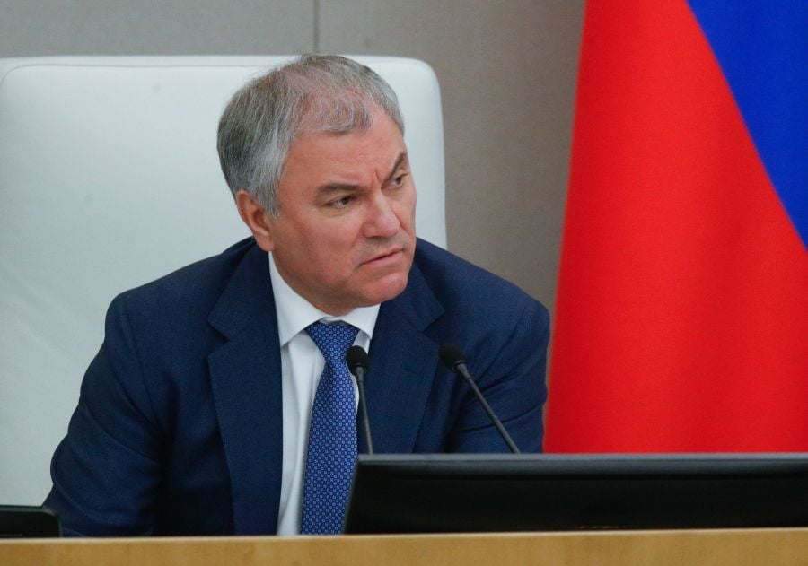 &Rho;&omega;&sigma;ί&alpha;: &Omicron; &pi;&rho;ό&epsilon;&delta;&rho;&omicron;&sigmaf; &tau;&eta;&sigmaf; &beta;&omicron;&upsilon;&lambda;ή&sigmaf; &alpha;&pi;&epsilon;&iota;&lambda;&epsilon;ί &tau;&omicron; &Kappa;ί&epsilon;&beta;&omicron; &mu;&epsilon; ό&pi;&lambda;&alpha; &mu;&alpha;&zeta;&iota;&kappa;ή&sigmaf; &kappa;&alpha;&tau;&alpha;&sigma;&tau;&rho;&omicron;&phi;ή&sigmaf;