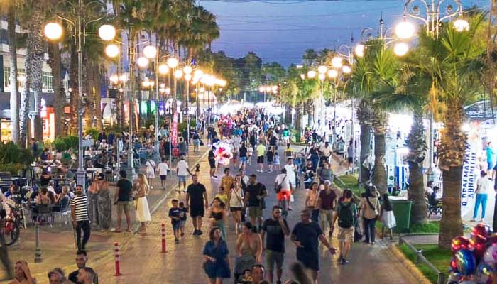 &Sigma;&epsilon; &rho;&upsilon;&theta;&mu;&omicron;ύ&sigmaf; &Kappa;&alpha;&tau;&alpha;&kappa;&lambda;&upsilon;&sigma;&mu;&omicron;ύ &eta; &Lambda;ά&rho;&nu;&alpha;&kappa;&alpha;- &Omicron;&iota; &kappa;&alpha;&lambda;&lambda;&iota;&tau;έ&chi;&nu;&epsilon;&sigmaf; &pi;&omicron;&upsilon; &theta;&alpha; &pi;&alpha;&rho;&epsilon;&upsilon;&rho;&epsilon;&theta;&omicron;ύ&nu;
