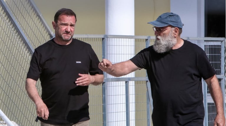 Έ&nu;&tau;&alpha;&sigma;&eta; &mu;&epsilon; &tau;&omicron;&nu; &Pi;&lambda;&alpha;&kappa;&iota;ά &sigma;&tau;&eta; &delta;ί&kappa;&eta; &gamma;&iota;&alpha; &Tau;έ&mu;&pi;&eta;-&laquo;&Alpha;&kappa;&omicron;ύ&mu;&epsilon; &tau;&omicron; &beta;&iota;&omicron;&gamma;&rho;&alpha;&phi;&iota;&kappa;ό &tau;&eta;&sigmaf; &delta;&omicron;&lambda;&omicron;&phi;ό&nu;&omicron;&upsilon;&raquo;
