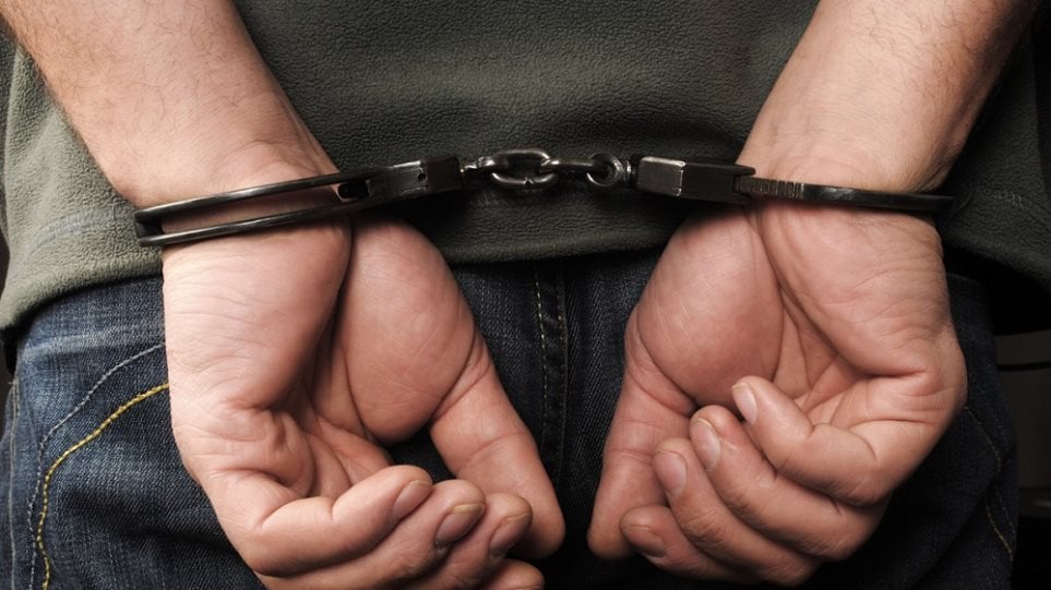 Κλοπή προτομής Κκέλη: Χειροπέδες σε δεύτερο άτομο μετά από μαρτυρία