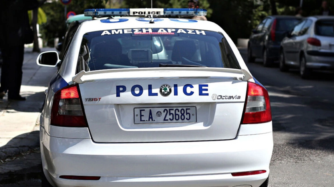 &Epsilon;&lambda;&lambda;ά&delta;&alpha;: &Chi;&epsilon;&iota;&rho;&omicron;&pi;έ&delta;&epsilon;&sigmaf; &sigma;&epsilon; 34&chi;&rho;&omicron;&nu;&omicron; &omicron;&delta;&eta;&gamma;ό - &Alpha;&pi;&epsilon;ί&lambda;&eta;&sigma;&epsilon; &mu;&epsilon; &pi;&iota;&sigma;&tau;ό&lambda;&iota; &kappa;&rho;ό&tau;&omicron;&upsilon; ά&lambda;&lambda;&omicron; &pi;&rho;ό&sigma;&omega;&pi;&omicron;