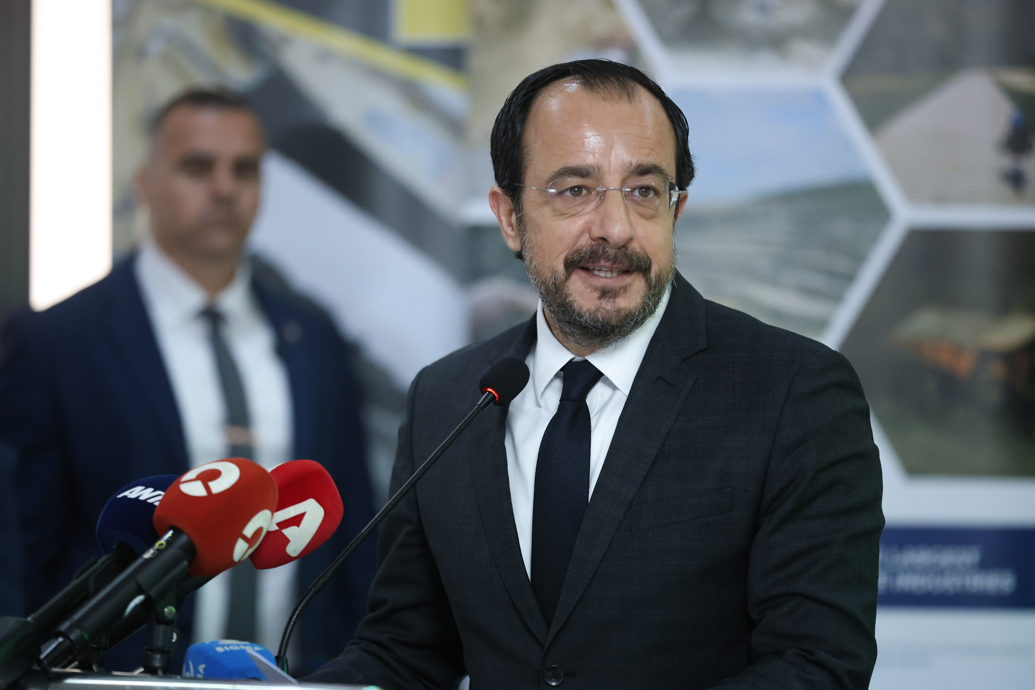 &Pi;&tau;&Delta;: &Eta; &Kappa;&upsilon;&beta;έ&rho;&nu;&eta;&sigma;&eta; &delta;ί&nu;&epsilon;&iota; &iota;&delta;&iota;&alpha;ί&tau;&epsilon;&rho;&eta; έ&mu;&phi;&alpha;&sigma;&eta; &sigma;&tau;&eta;&nu; &alpha;&nu;ά&pi;&tau;&upsilon;&xi;&eta; &tau;&omicron;&mu;έ&alpha; &pi;&rho;ώ&tau;&omega;&nu; &upsilon;&lambda;ώ&nu;