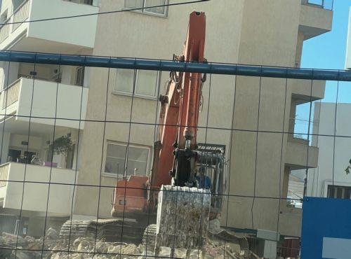 Λάρνακα:Κατεδαφίστηκε το επικίνδυνο σπίτι που κατέρρευσε-Πρόστιμα έως €20.000