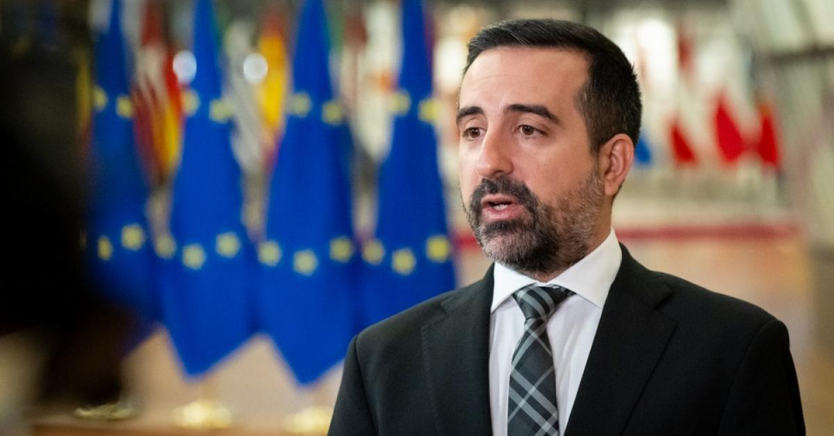 &Iota;&omega;&alpha;&nu;&nu;ί&delta;&eta;&sigmaf;: &Sigma;&eta;&mu;&alpha;&nu;&tau;&iota;&kappa;ό &omicron;&rho;ό&sigma;&eta;&mu;&omicron; &tau;&omicron; &Sigma;ύ&mu;&phi;&omega;&nu;&omicron; &gamma;&iota;&alpha; &tau;&eta; &Mu;&epsilon;&tau;&alpha;&nu;ά&sigma;&tau;&epsilon;&upsilon;&sigma;&eta; &kappa;&alpha;&iota; &tau;&omicron; Ά&sigma;&upsilon;&lambda;&omicron;