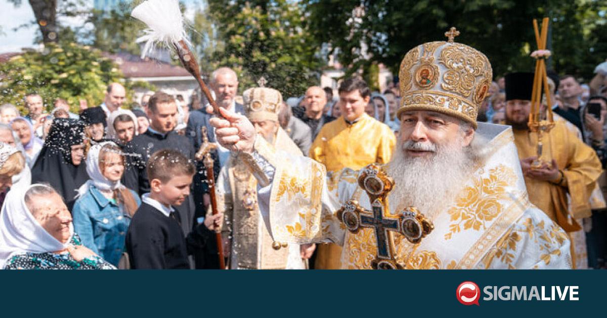 &Theta;&epsilon;ό&delta;&omega;&rho;&omicron;&sigmaf; &Kappa;&upsilon;&rho;&iota;&alpha;&kappa;&omicron;&upsilon;: &Tau;&omicron; &pi;&alpha;&rho;&alpha;&sigma;&kappa;ή&nu;&iota;&omicron; &tau;&eta;&sigmaf; ί&delta;&rho;&upsilon;&sigma;&eta;&sigmaf; &laquo;&Beta;&iota;&kappa;&alpha;&rho;&iota;ά&tau;&omicron;&upsilon; &Kappa;&iota;έ&beta;&omicron;&upsilon;&raquo; &sigma;&tau;&eta;&nu; &Kappa;ύ&pi;&rho;&omicron;