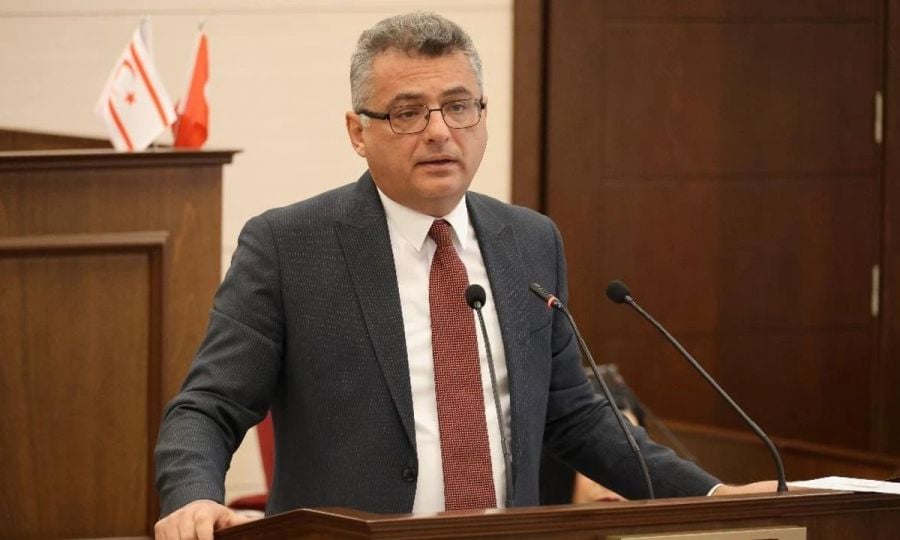 Έ&rho;&chi;&iota;&omicron;&upsilon;&rho;&mu;&alpha;&nu; &gamma;&iota;&alpha; ά&phi;&iota;&xi;&eta; &Omicron;&lambda;&gamma;&kappa;ί&nu;: &Omicron;ύ&tau;&epsilon; &upsilon;&pi;έ&rho;&mu;&epsilon;&tau;&rho;&epsilon;&sigmaf; &pi;&rho;&omicron;&sigma;&delta;&omicron;&kappa;ί&epsilon;&sigmaf;, &omicron;ύ&tau;&epsilon; &upsilon;&pi;&omicron;&nu;ό&mu;&epsilon;&upsilon;&sigma;&eta;