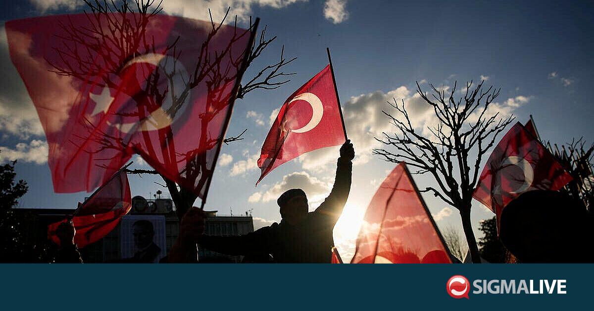 &Tau;&omicron;&upsilon;&rho;&kappa;ί&alpha;: &Beta;&alpha;&theta;&alpha;ί&nu;&epsilon;&iota; &eta; &kappa;&rho;ί&sigma;&eta; &sigma;&tau;&omicron; CHP - &Alpha;&nu;&tau;&iota;&pi;&alpha;&rho;ά&theta;&epsilon;&sigma;&epsilon;&iota;&sigmaf; &kappa;&alpha;&iota; &phi;ή&mu;&epsilon;&sigmaf; &gamma;&iota;&alpha; &nu;έ&omicron; &kappa;ό&mu;&mu;&alpha;