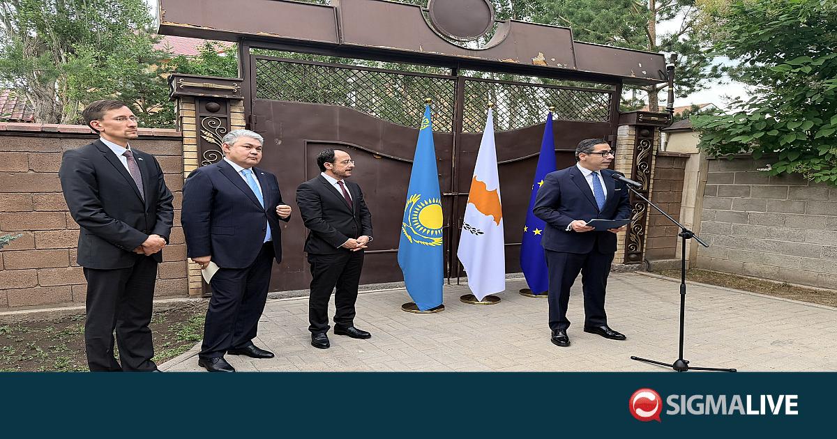 &Sigma;&upsilon;&nu;&alpha;&nu;&tau;ή&theta;&eta;&kappa;&epsilon; &mu;&epsilon; &tau;&omicron;&nu; &omicron;&mu;ό&lambda;&omicron;&gamma;ό &tau;&omicron;&upsilon; &sigma;&tau;&eta;&nu; &Alpha;&sigma;&tau;ά&nu;&alpha; &omicron; &Kappa;&omega;&nu;&sigma;&tau;&alpha;&nu;&tau;ί&nu;&omicron;&sigmaf; &Kappa;ό&mu;&pi;&omicron;&sigmaf;