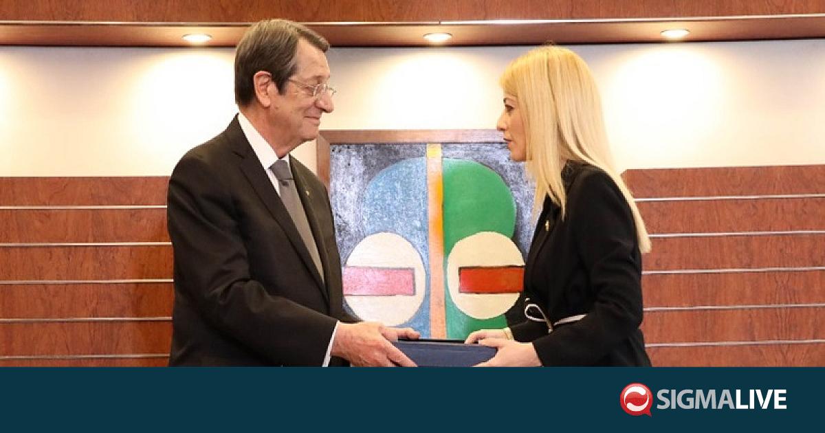 &Sigma;&upsilon;&gamma;&chi;&alpha;&rho;&eta;&tau;ή&rho;&iota;&alpha; &Alpha;&nu;&alpha;&sigma;&tau;&alpha;&sigma;&iota;ά&delta;&eta; &sigma;&tau;&eta;&nu; &Alpha;&nu;&nu;ί&tau;&alpha; - &Chi;&alpha;&rho;&alpha;&kappa;&tau;ή&rho;&iota;&sigma;&epsilon; &epsilon;&pi;ά&xi;&iota;&alpha; &tau;&eta;&nu; &epsilon;&pi;&alpha;&nu;&epsilon;&kappa;&lambda;&omicron;&gamma;ή &tau;&eta;&sigmaf;