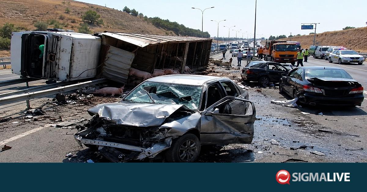 &Alpha;&nu;&alpha;&tau;&rho;&omicron;&pi;ή &omicron;&chi;ή&mu;&alpha;&tau;&omicron;&sigmaf; &mu;&epsilon; &chi;&omicron;ί&rho;&omicron;&upsilon;&sigmaf; &pi;&rho;&omicron;&kappa;ά&lambda;&epsilon;&sigma;&epsilon; &kappa;&alpha;&rho;&alpha;&mu;&pi;ό&lambda;&alpha; &kappa;&alpha;&iota;... &delta;&iota;&alpha;&mu;ά&chi;&eta; &gamma;&iota;&alpha; 18 &chi;&rho;ό&nu;&iota;&alpha;