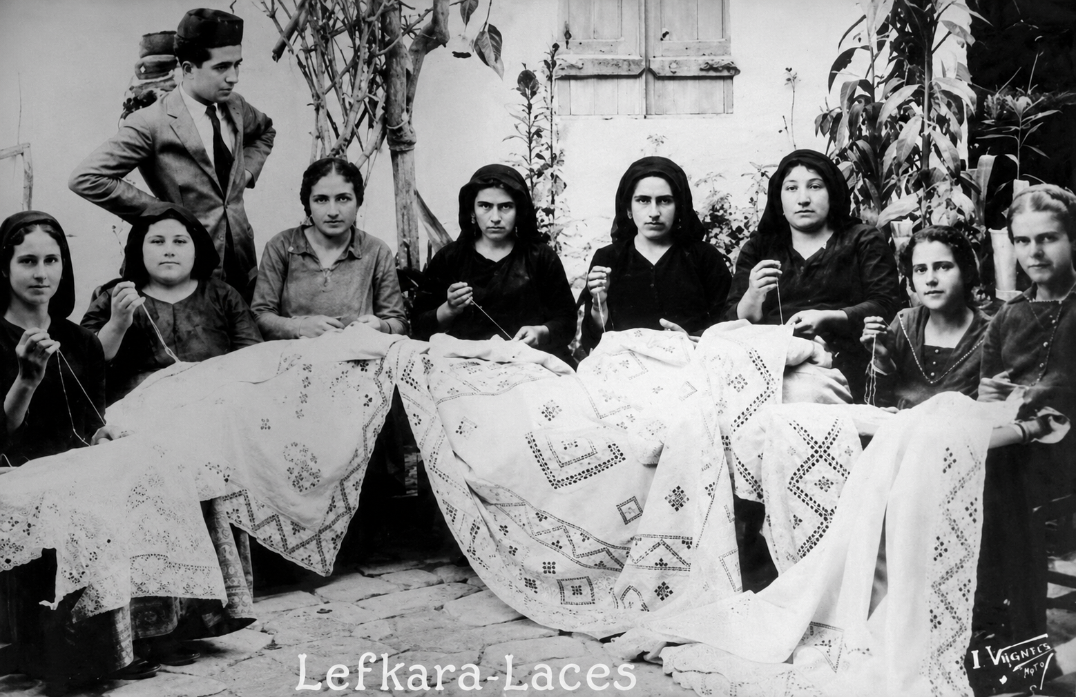 &Lambda;&epsilon;&upsilon;&kappa;&alpha;&rho;ί&tau;&iota;&kappa;&omicron; &Kappa;έ&nu;&tau;&eta;&mu;&alpha;: &Mu;&iota;&alpha; &beta;&epsilon;&lambda;&omicron;&nu;&iota;ά &iota;&sigma;&tau;&omicron;&rho;ί&alpha;&sigmaf; &pi;&omicron;&upsilon; &tau;&alpha;&xi;ί&delta;&epsilon;&upsilon;&sigma;&epsilon; &sigma;&tau;&eta;&nu; &Epsilon;&upsilon;&rho;ώ&pi;&eta;