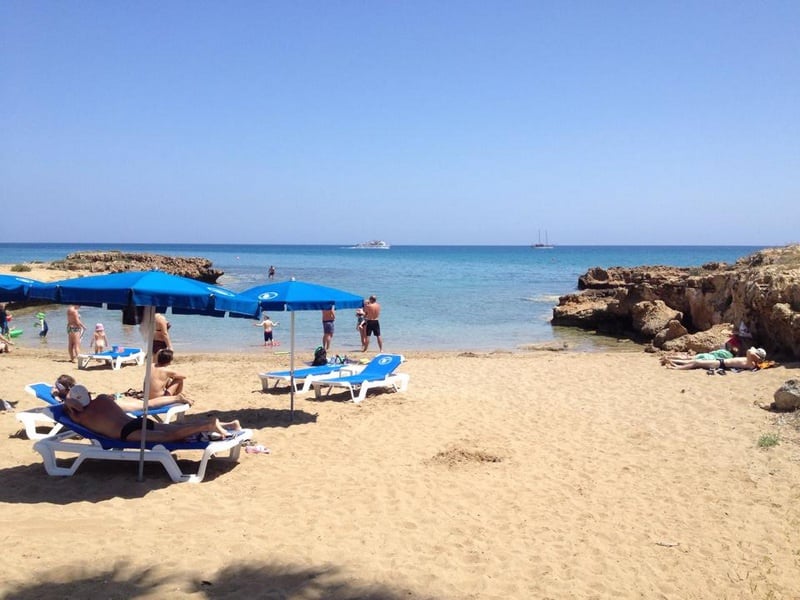 Καιρός για παραλία – Σημειώνει άνοδο η θερμοκρασία την Κυριακή